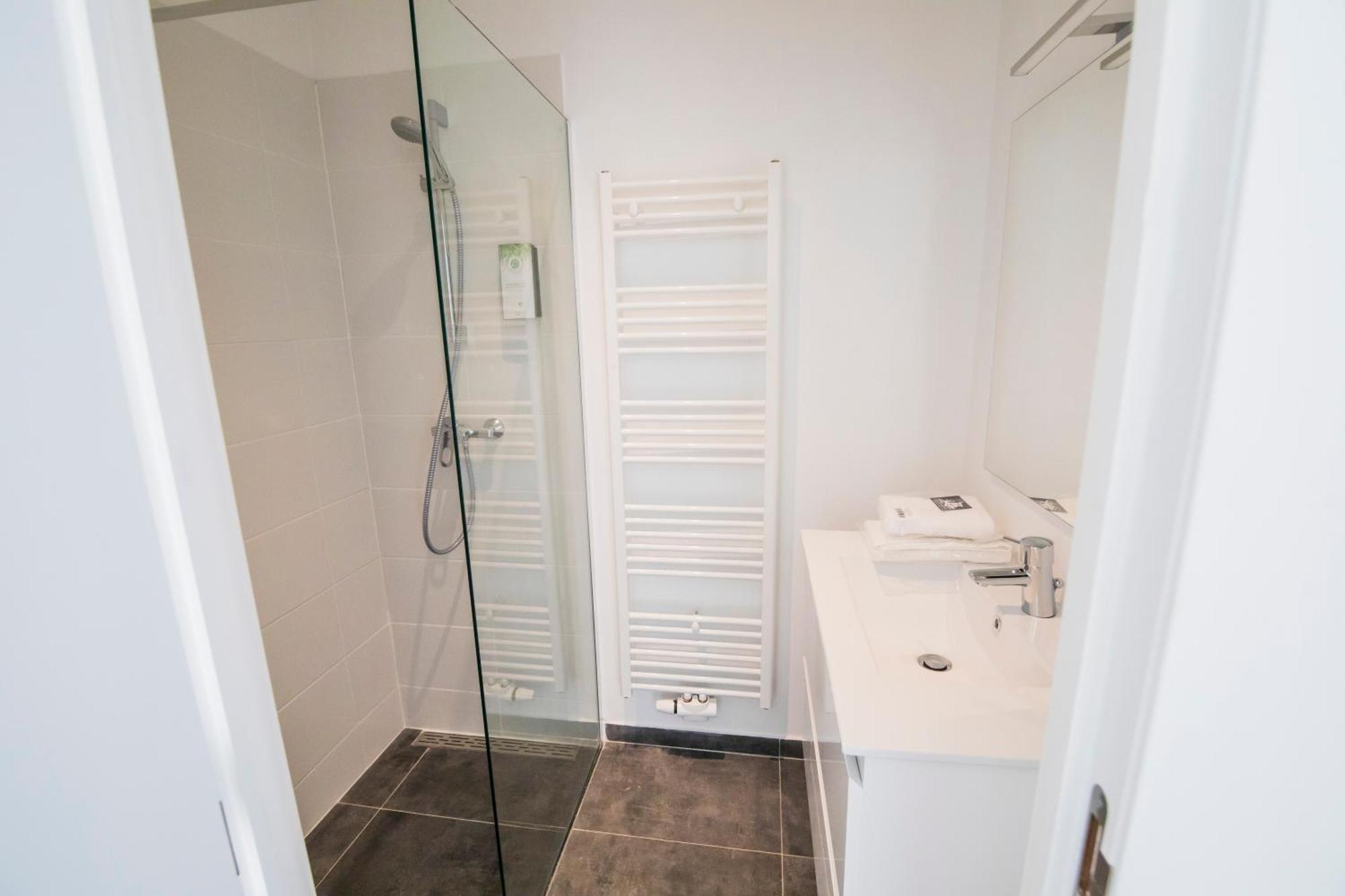 Travelease - Midi Bed & Breakfast Anderlecht Exterior photo